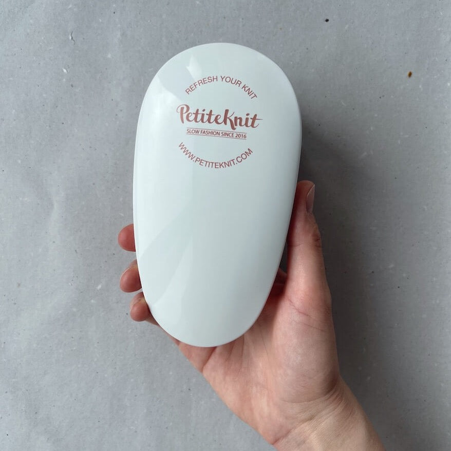 PetiteKnit - "Fresh Your Knit with PetiteKnit" Lint Remover
